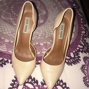 steve madden nude pumps